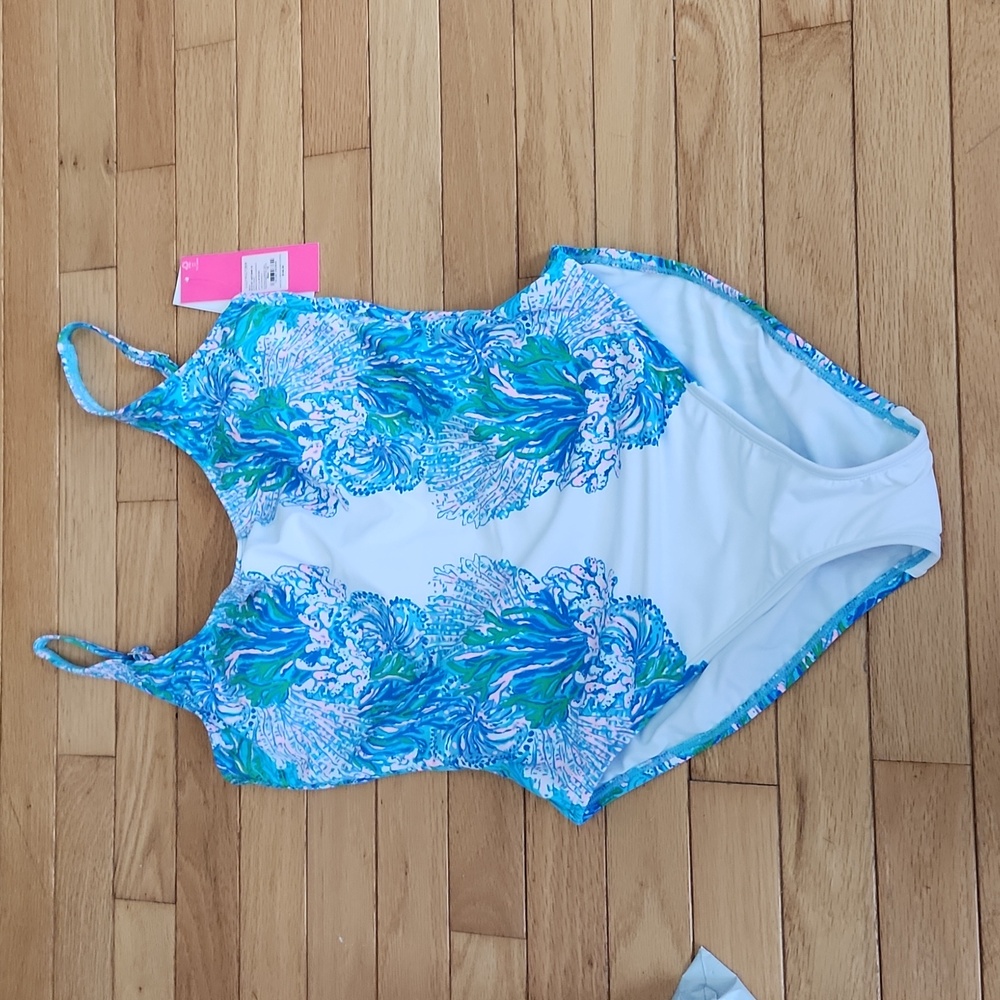 Lilly pulitzer brin scoop neck swimsuit size 10